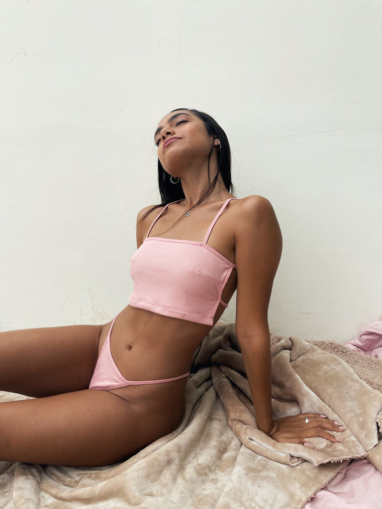 THE ITTY BITTY THONG
